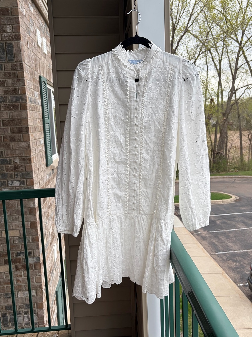 🆕🤍Antonio Melani White Eyelet Lace Dress Size 6 Boho Cottagecore Front Mini - Picture 3 of 17
